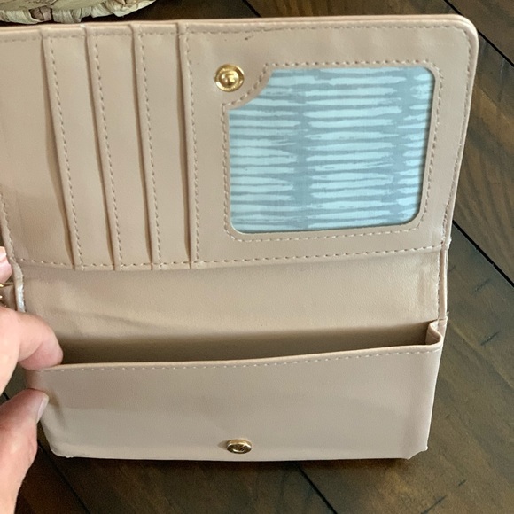 Rose gold shimmer wallet/wristlet - Picture 4 of 4